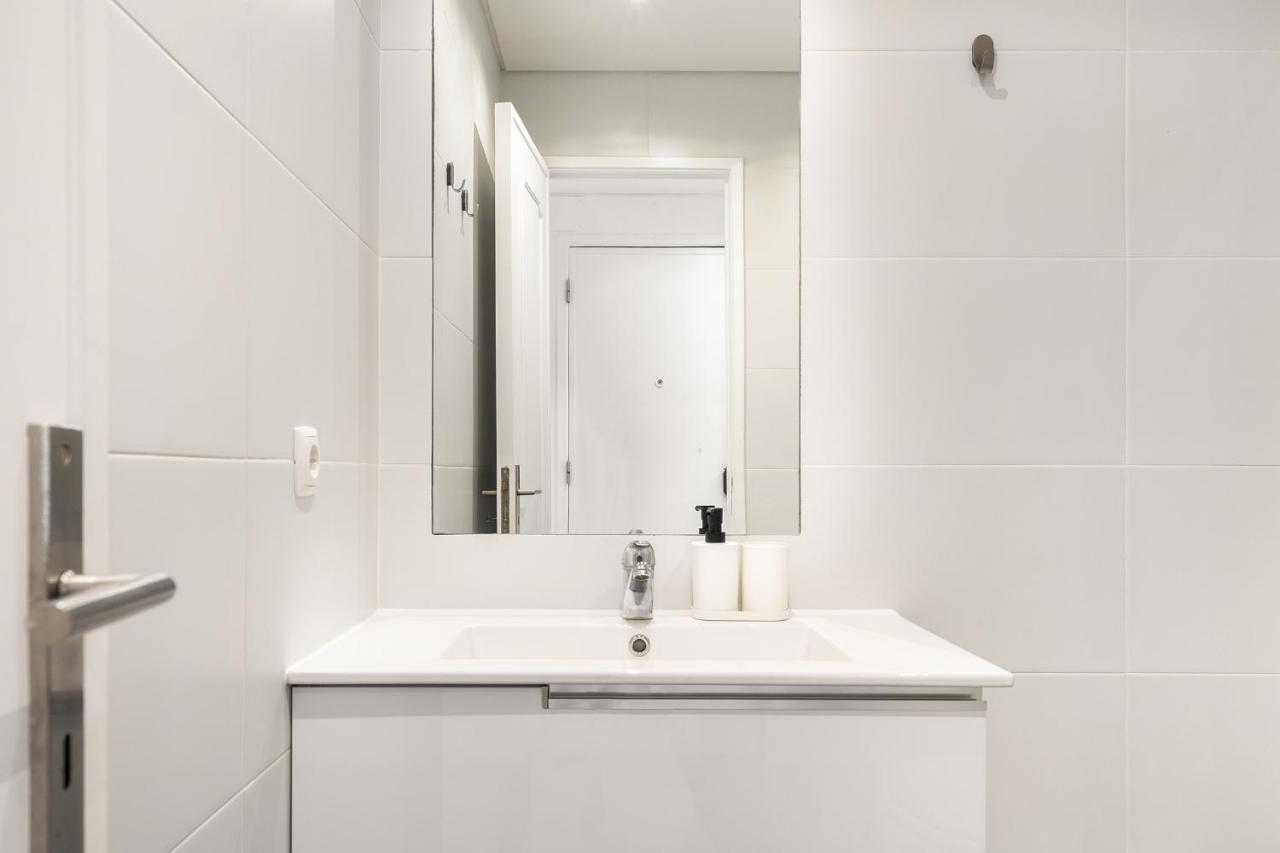 Whome Peaceful Alges Family Home Away From City Noise Lisbon Exterior photo
