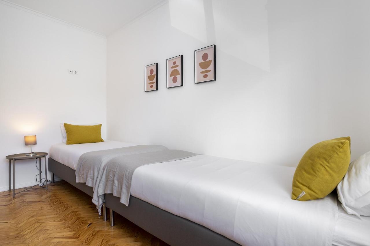 Whome Peaceful Alges Family Home Away From City Noise Lisbon Exterior photo